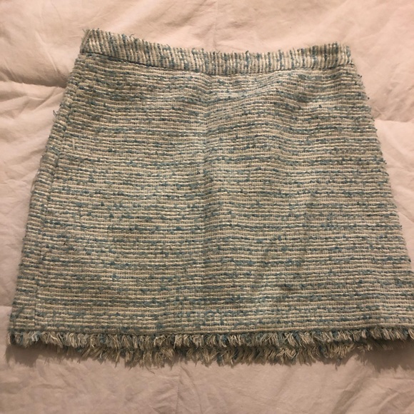 Alice + Olivia Tweed Mini • Size 6 - Picture 2 of 5